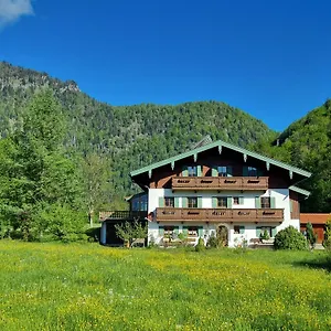  Apartment Prümbachhof